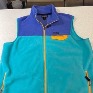 Men’s XXl PATAGONIA VEST - NWOT BLUE, AQUA w yellow zipper